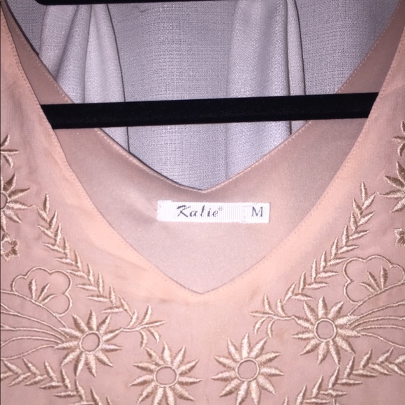 Pink women’s blouse NEW!! - Picture 3 of 4